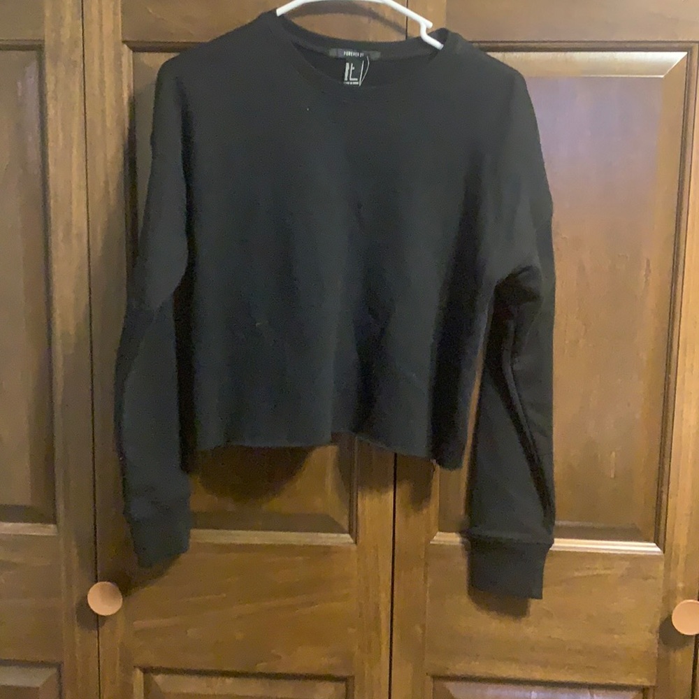 NWT Forever 21 Solid Black Sweatshirt